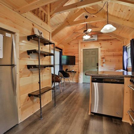 Thomas Cabin Forest Tiny Cabin With Hot Tub 查塔努加 外观 照片