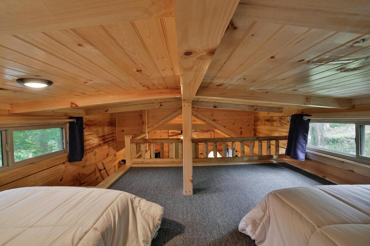 Thomas Cabin Forest Tiny Cabin With Hot Tub 查塔努加 外观 照片