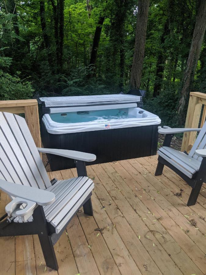 Thomas Cabin Forest Tiny Cabin With Hot Tub 查塔努加 外观 照片