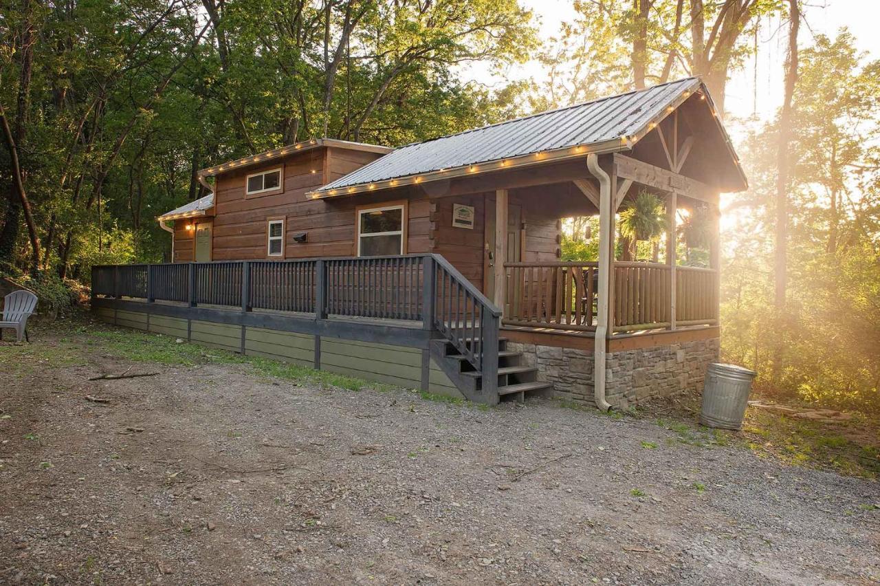 Thomas Cabin Forest Tiny Cabin With Hot Tub 查塔努加 外观 照片