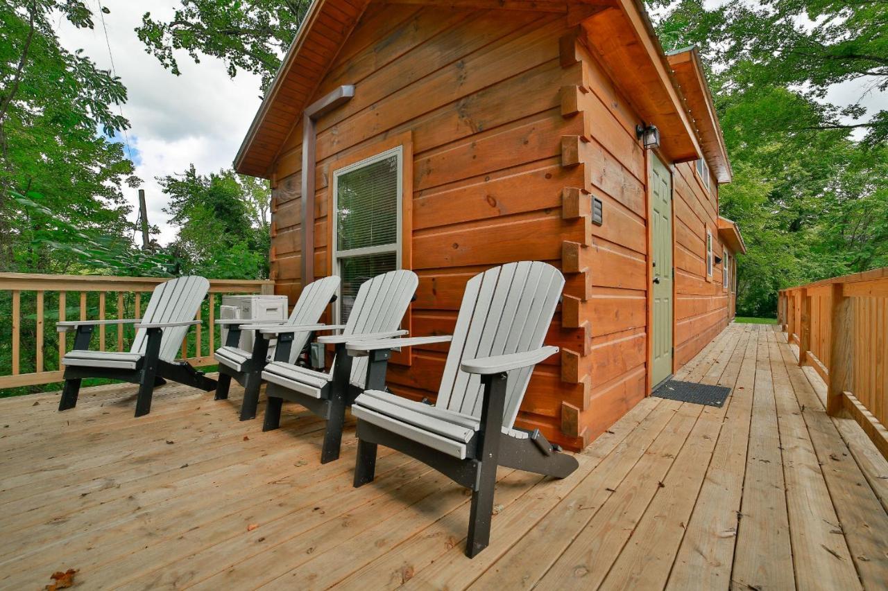 Thomas Cabin Forest Tiny Cabin With Hot Tub 查塔努加 外观 照片